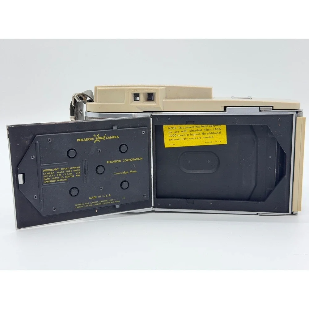 Vintage Polaroid Folding Land‎ Camera The 800 Untested w/ Case & Accessories